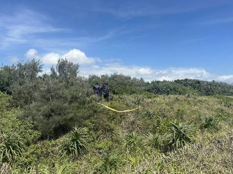 宜蘭壯圍沙灘帳棚發現腐屍　警方採證釐清身分