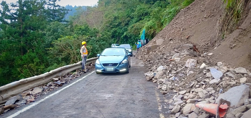 宜蘭太平山宜專一線邊坡崩塌搶通　單線雙向通行