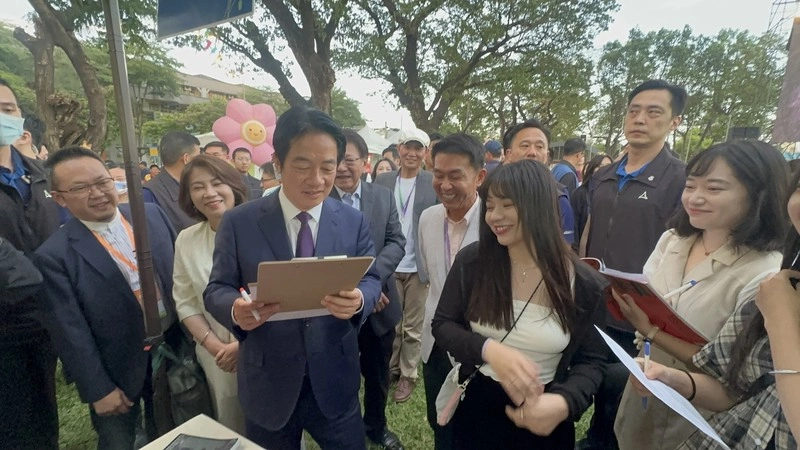 總統府音樂會民主學習單　賴總統笑稱很細節