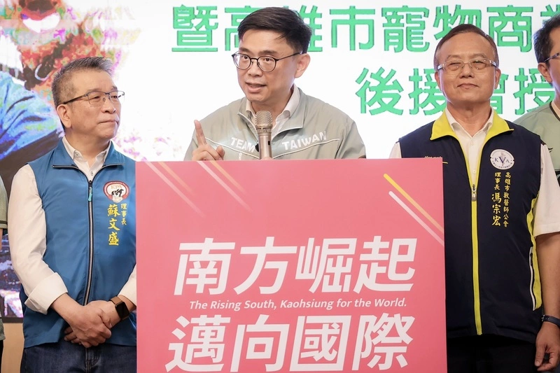 賴瑞隆成立獸醫師後援會　柯志恩出席父親楷模表揚