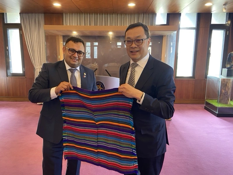 外交部歡迎瓜地馬拉官員訪台　續推電動巴士合作