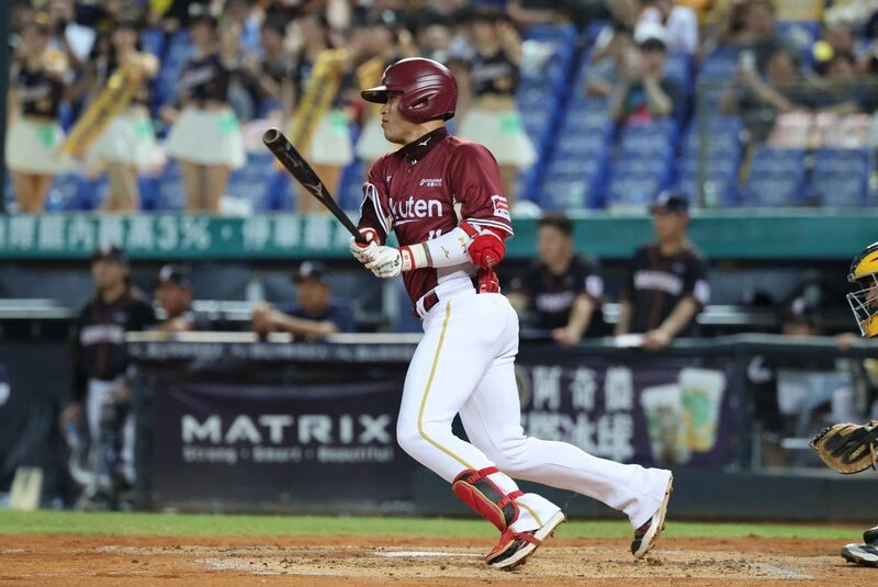 桃猿專打兄弟　單場16安取得對戰第7勝