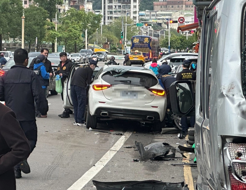 基隆疑毒駕　連撞多車釀1死