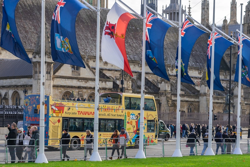台灣首次在倫敦推出手繪風巴士廣告宣傳觀光