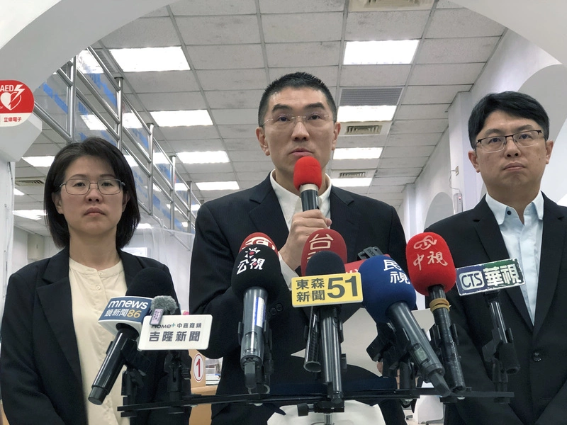 謝國樑受訪談基隆河油污