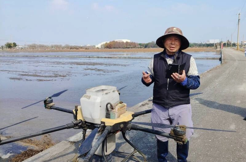 稻田智慧化契作資優生 米屋讓農民手機巡田種出好米