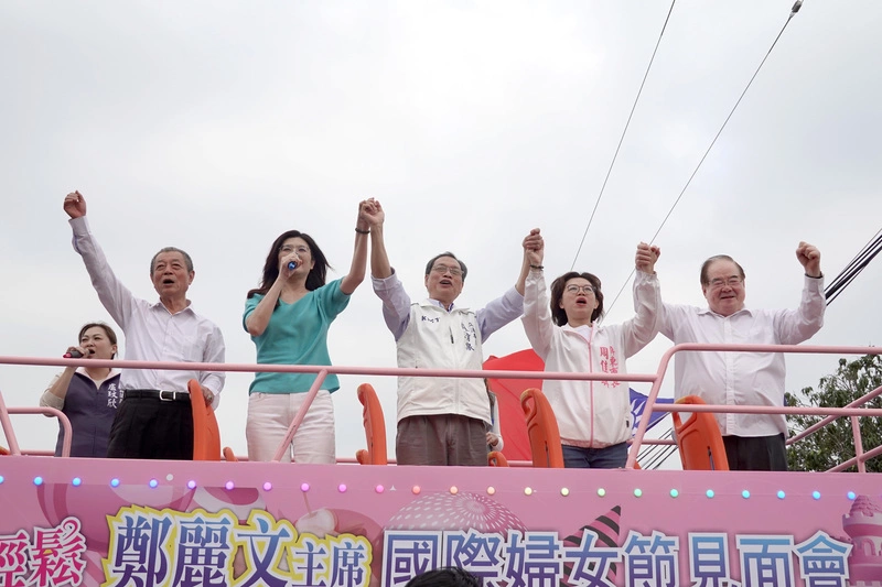 談屏東縣長選舉　鄭麗文籲支持蘇清泉