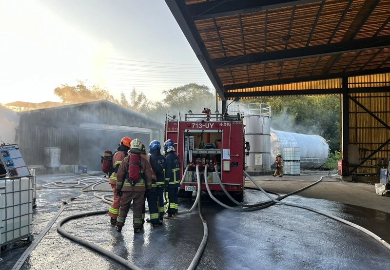 三峽化學工廠火警　警消搶救（2）