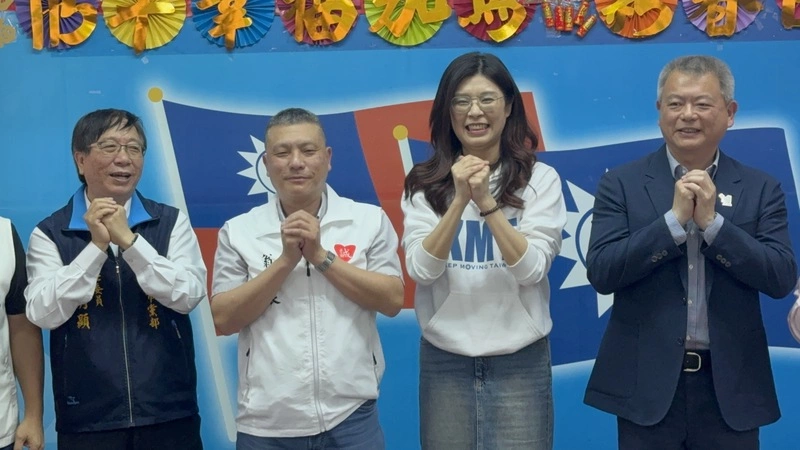 鄭麗文新春團拜　3月徵召醫師翁壽良選嘉義市長