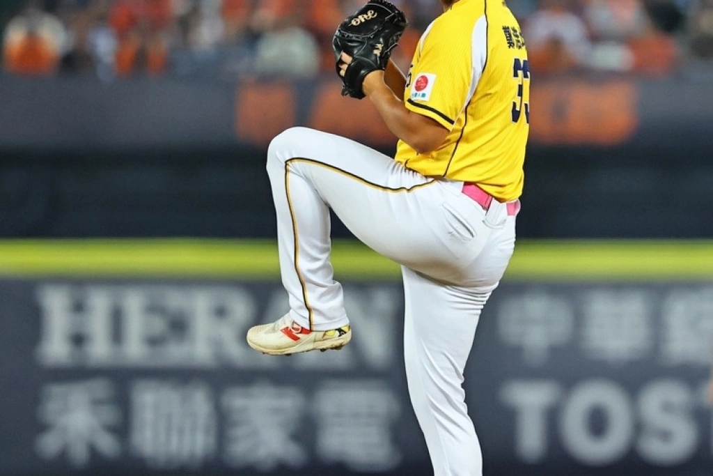 鄭浩均展現比對手更想贏的企圖　先發勝助兄弟闖台灣大賽
