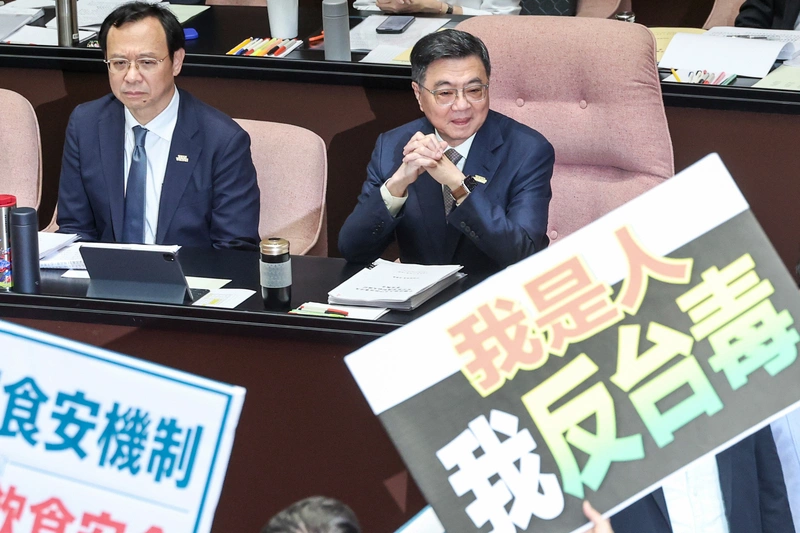 綠委建議北市颱風假股市正常交易　卓榮泰：可研議