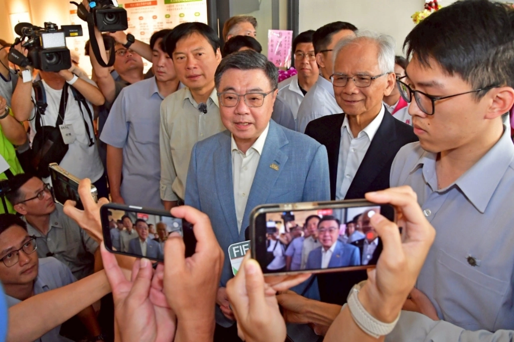 不用負政治責任？卓榮泰終於對致癌油道歉...但僅說追究行政責任