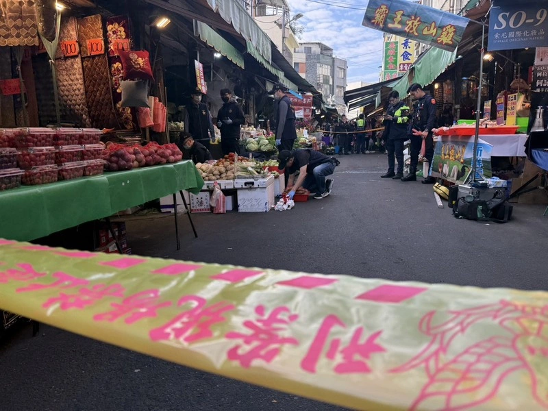 苗栗男子持刀闖市場砍傷員警　遭開槍制伏中彈送醫
