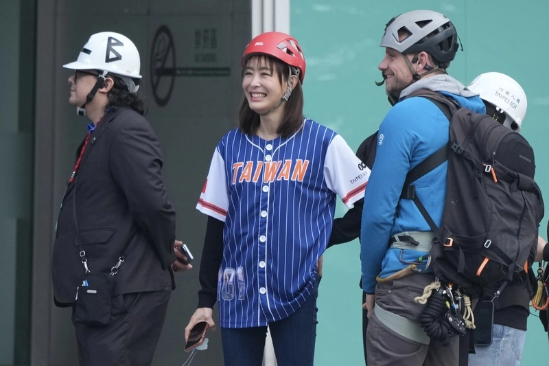 霍諾德攀上台北101頂端　賈永婕透露巧思