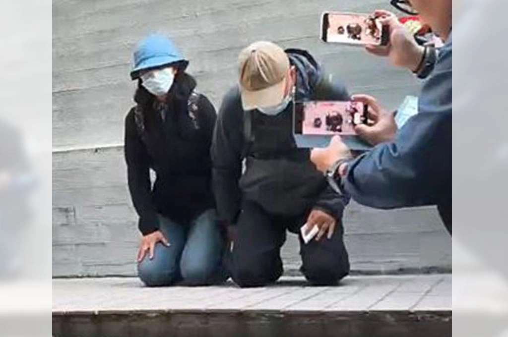 張文父母下跪道歉...連說多次「對不起」:接下來會全力配合司法調查