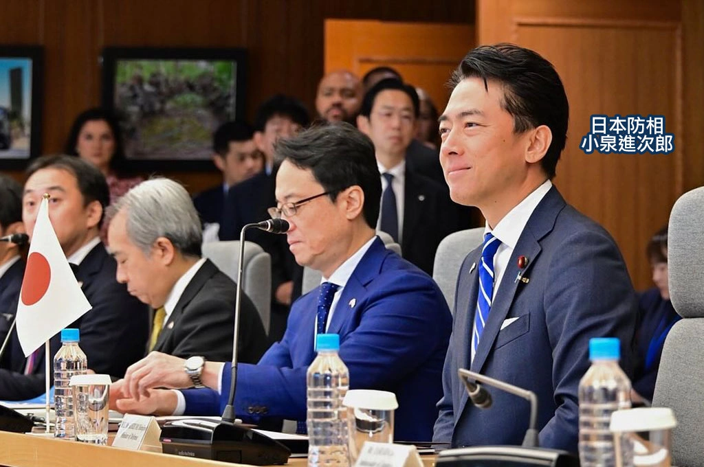 被共產黨議員疑增軍費無益和平...日本防相小泉進次郎直擊「中國國防預算20年翻七倍」引中國外交部跳腳：有嚴重侵略前科沒資格說三道四