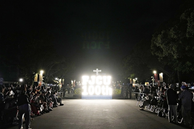 輔大「聖誕點燈」登場