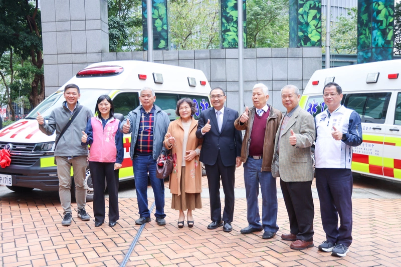 民團公益捐救護車　新北新店、石門急救再升級