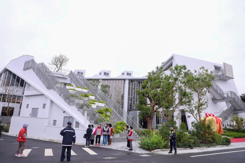 台中東勢許良宇圖書館啟用