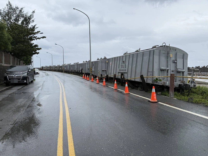 花蓮港區貨物列車意外出軌　幸未釀傷亡