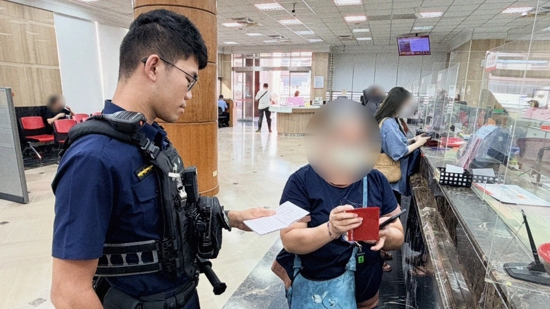 男子誤信虛擬幣投資託母代領40萬　台中警銀聯手阻詐