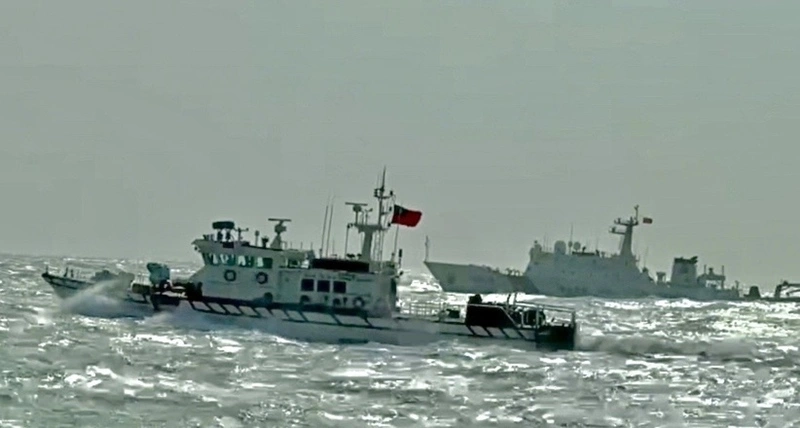 中國海警船擾金門水域　海巡巡防艇監控驅離