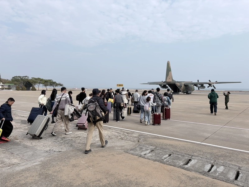 軍機及加班機支援　春節期間離島疏運較去年增9%