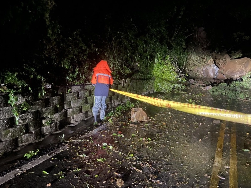 颱風薔琵影響新竹縣　尖石道路坍方雙向不通