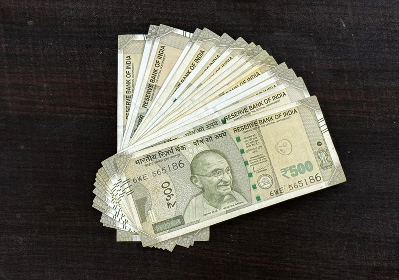 印度受中東戰火衝擊　盧比對美元匯率首度跌破95