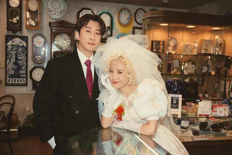 陳漢典、Lulu公開復古婚紗