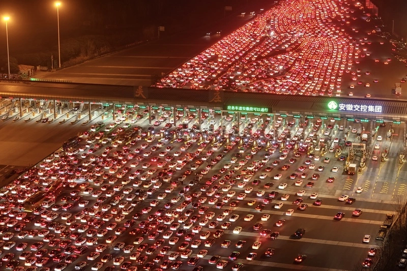 財政困難  中國地方政府競相新設國道收費站