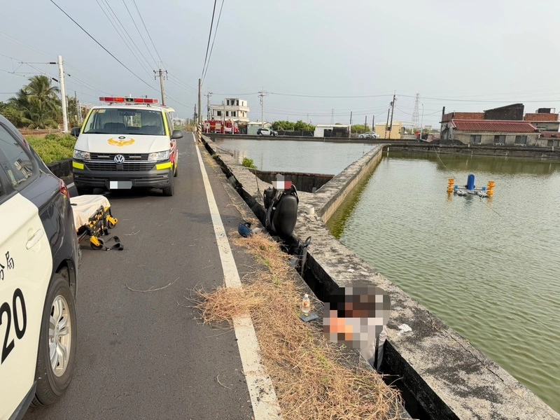 屏東警酒駕騎機車摔進水溝　枋寮分局：絕不寬貸