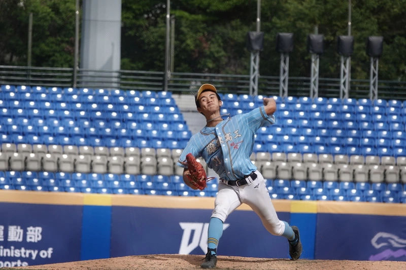 林頡廷為增優勢練左投　黑豹旗率羅工晉級