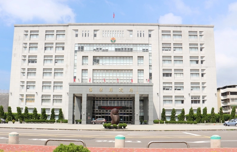 苗縣府捐贈百萬助花蓮賑災