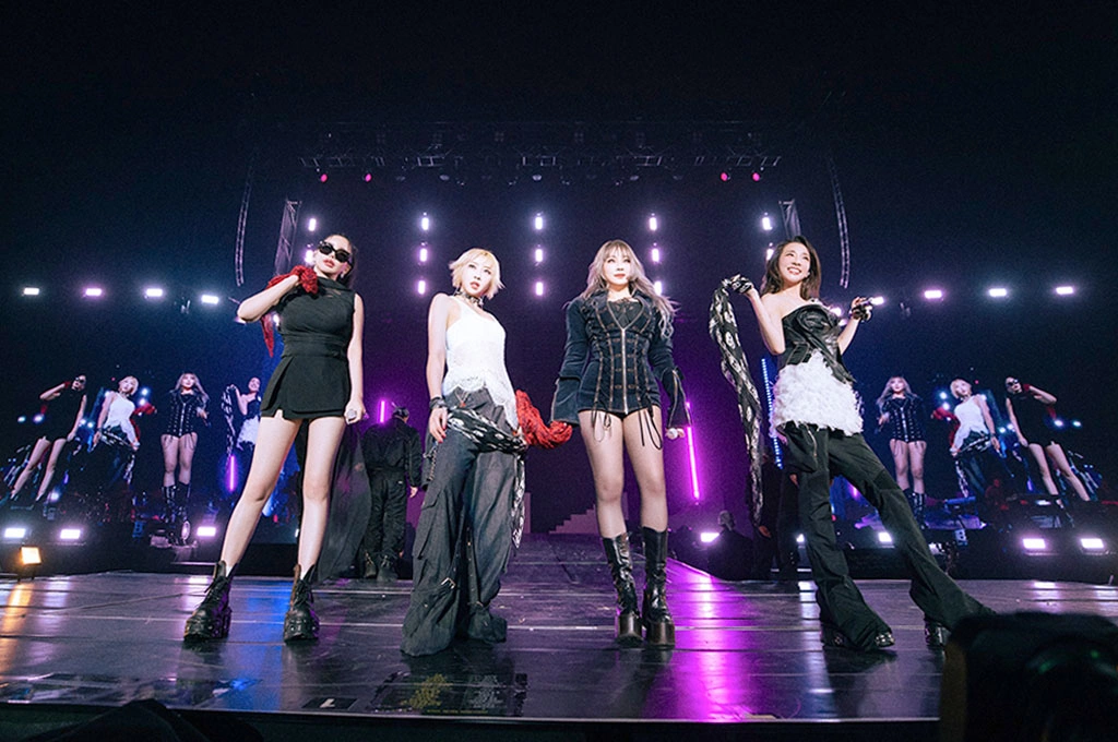 女王回歸！Girl Crush始祖女團2NE1時隔多年「完整體」登台 開唱多首經典歌曲掀粉絲回憶殺：「進場就落淚」