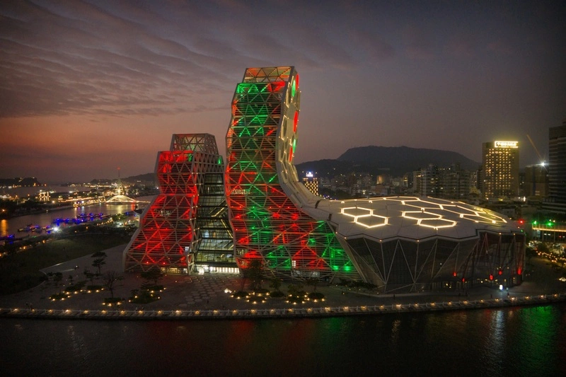 高流推耶誕活動　音浪塔、海音館等亮燈呼應