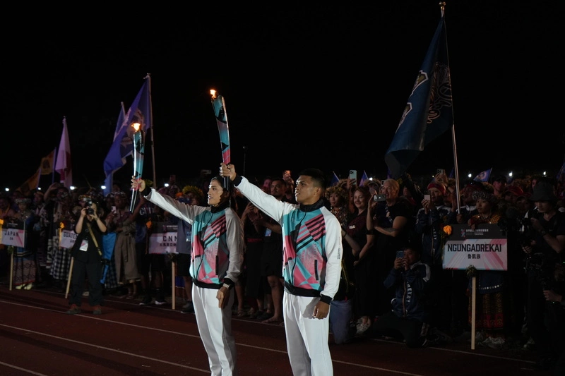 世原運在屏東　賴主恩、陳念琴擔任聖火跑手