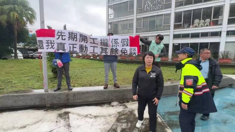 基隆捷運先期開工　議員指「攏係假」