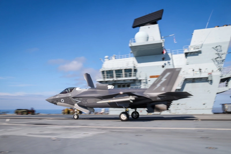 英航艦北約演訓屢遇俄機迫近　F-35升空攔截