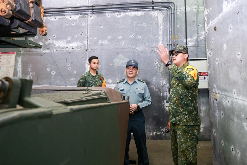 陸軍司令視導M1A2T換裝部隊　期勉具體落實戰訓