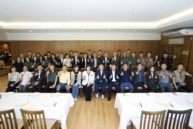 款宴駐巴拉圭大使館人員　江啟臣盛讚台灣之光