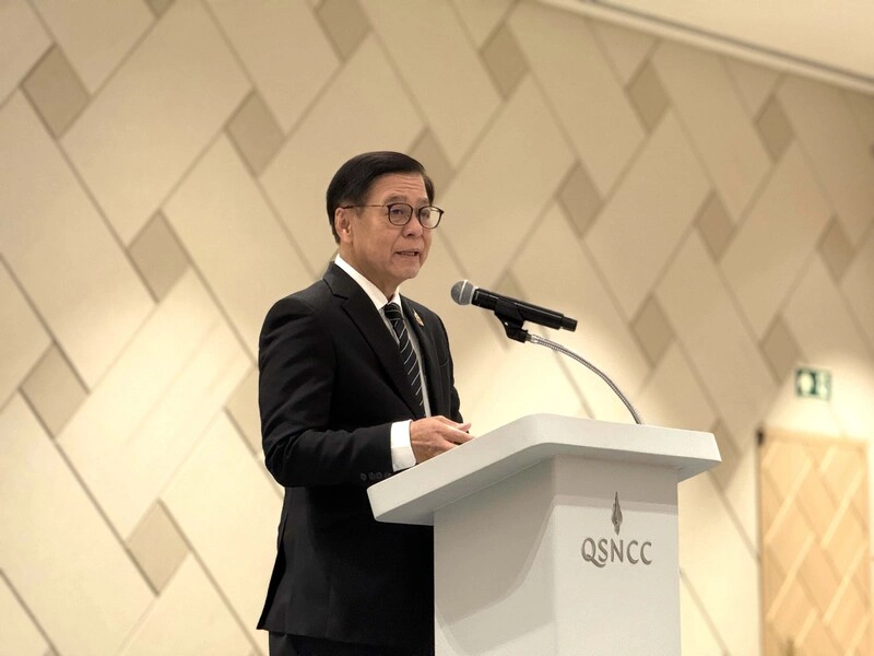 敏昂萊與阿努廷會晤商界領袖　商務論壇成外交舞台