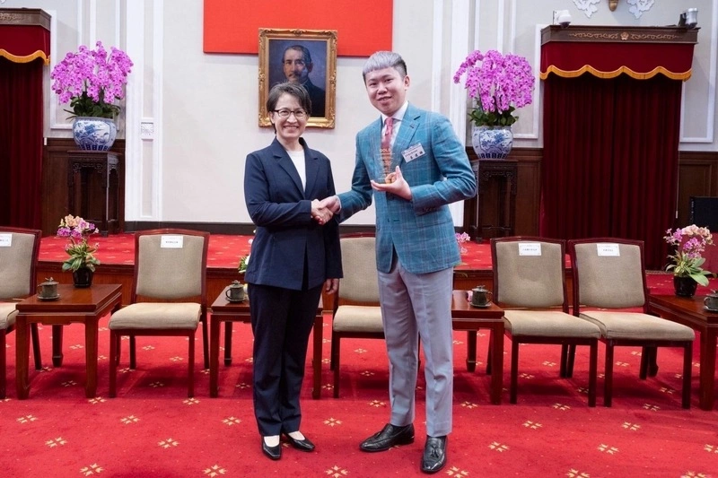 李建曄奪世界洋服金牌　副總統穿MIT西裝接見