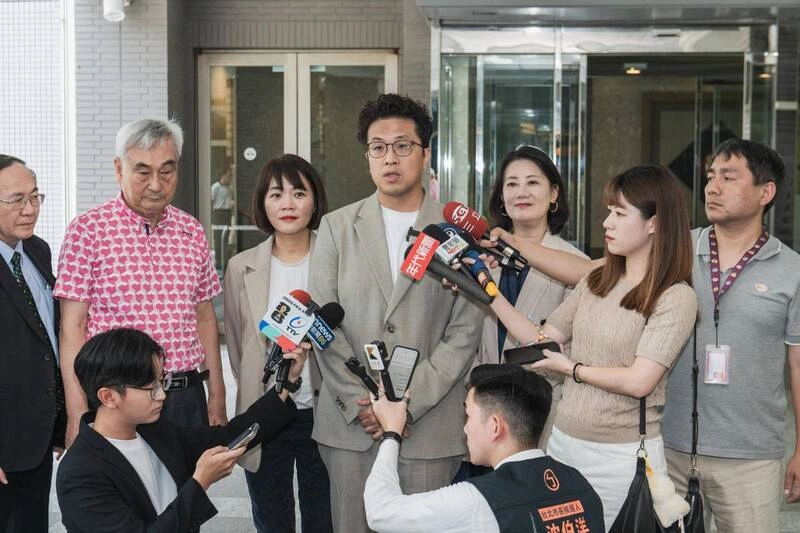 沈伯洋推週週免費臨托   盼擴大喘息服務活絡經濟