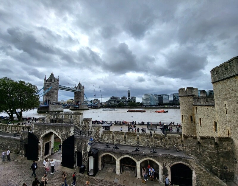 英國擬對過夜旅客徵稅　拓地方財源