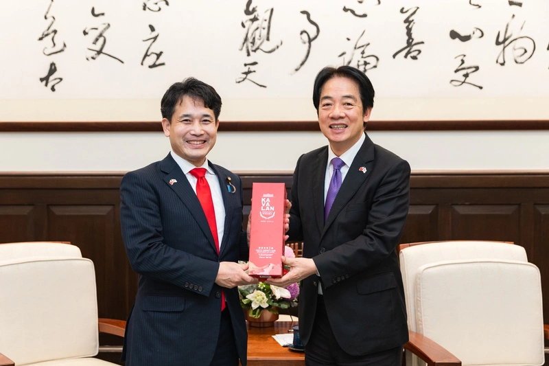 賴總統接見日本參議員瀧波宏文所率訪團