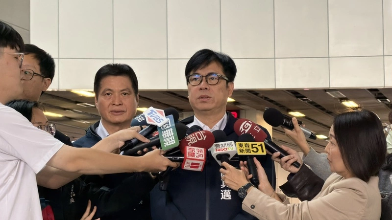 陳其邁巡查高雄車站警備狀況