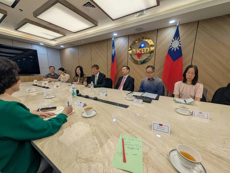 從鏟子超人到台灣幫忙　駐印尼代表：人民關係是基石