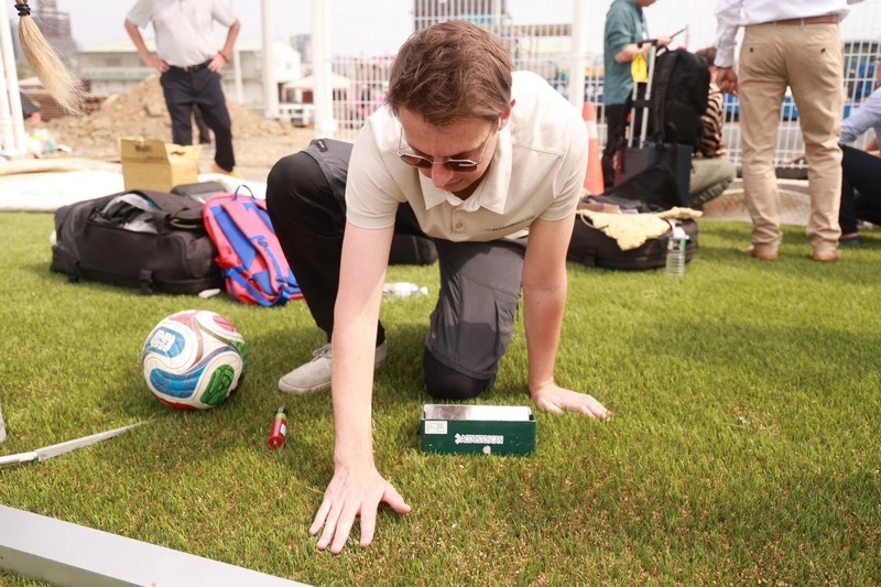 台中足球園區工程達7成　副球場人工草皮拚國際認證