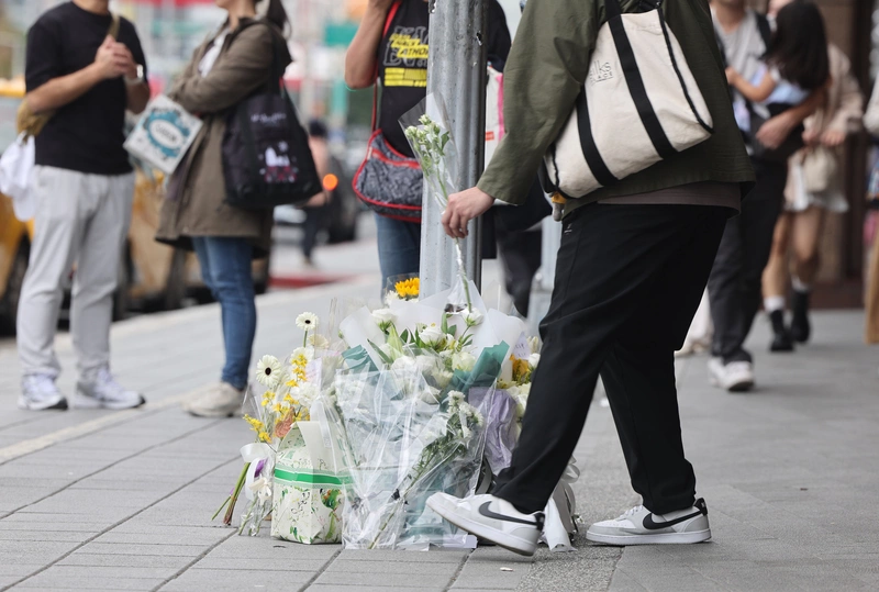 北車、中山站暴徒傷人案　民眾獻花哀悼